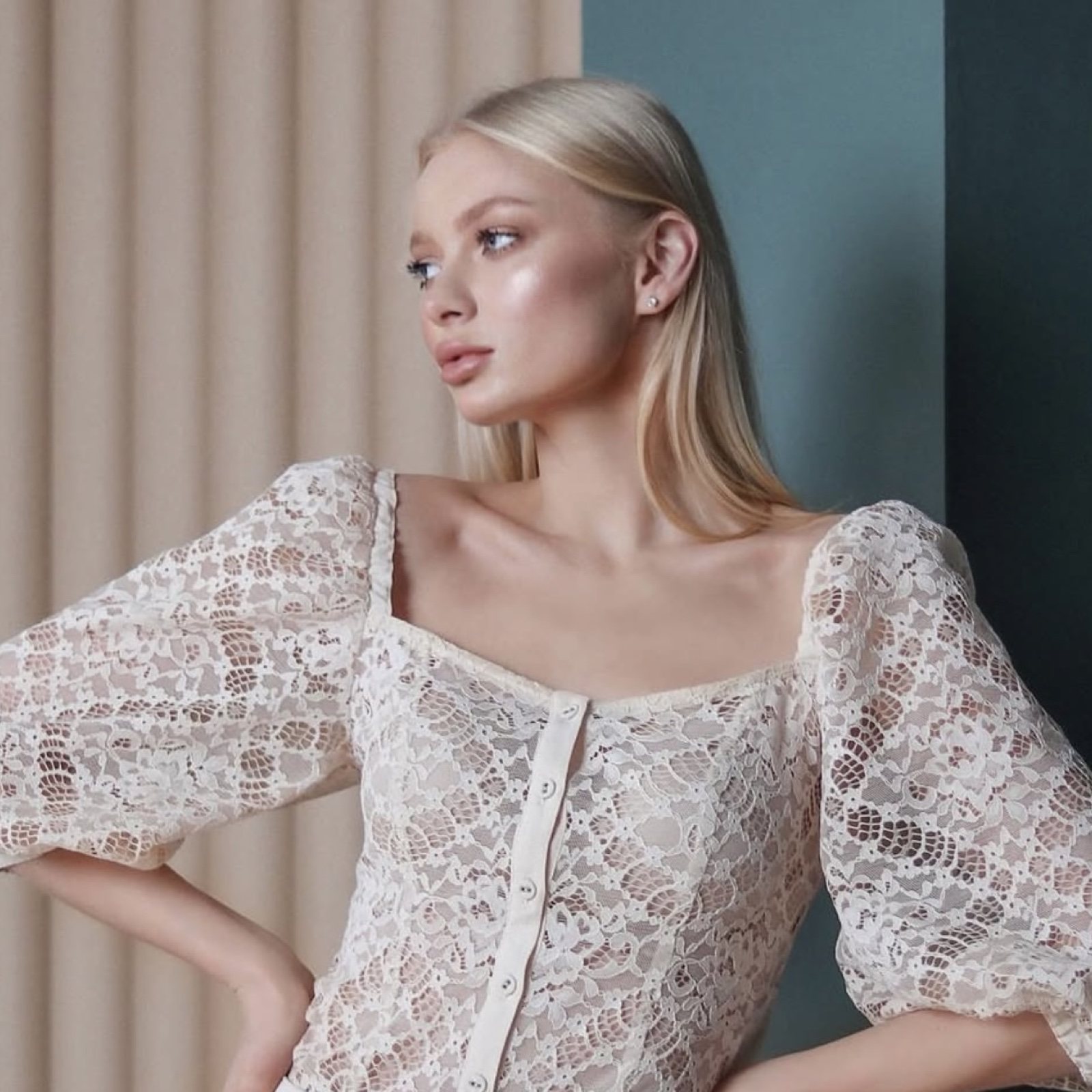 Natural soft glam makeup with a dewy skin finish